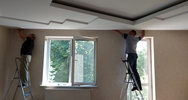 Монтаж карнизів